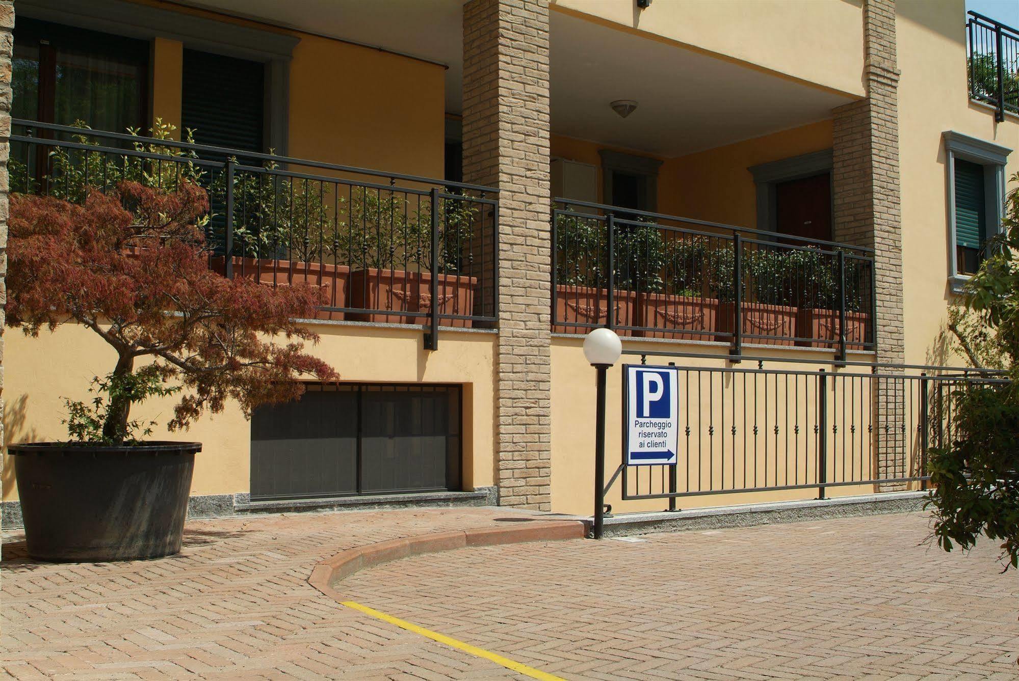 Residence San Prospero Garbagnate Milanese Eksteriør billede