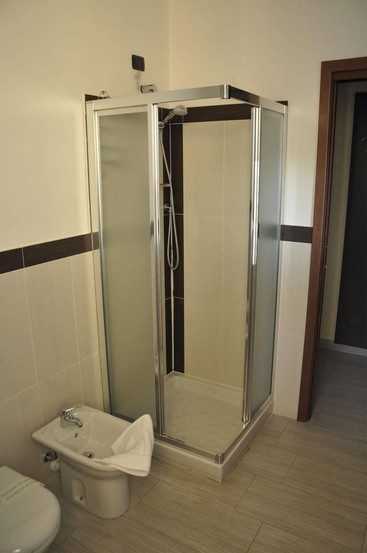 Residence San Prospero Garbagnate Milanese Eksteriør billede