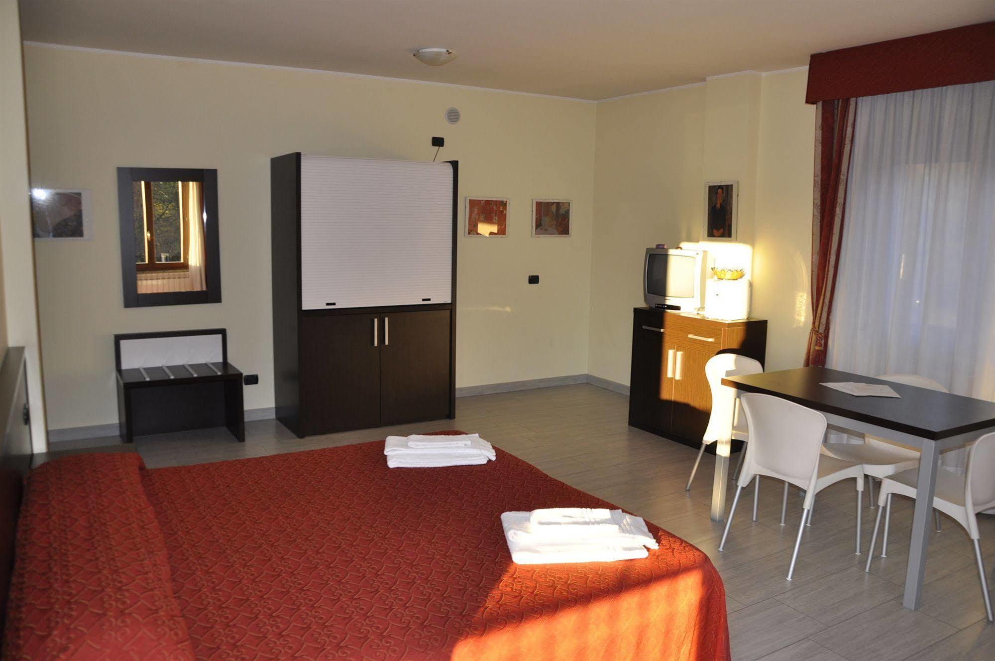 Residence San Prospero Garbagnate Milanese Eksteriør billede